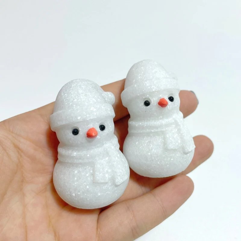 White Marble Snowman Christmas Carving Wholesale - Image 4