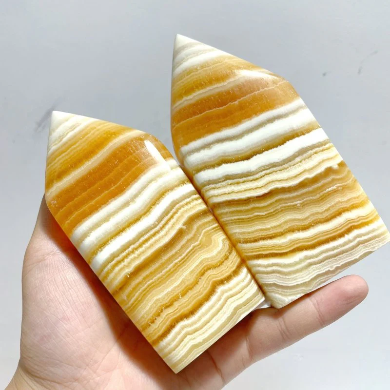 8 Pieces Yellow Calcite Arrow Head Shape - Image 7