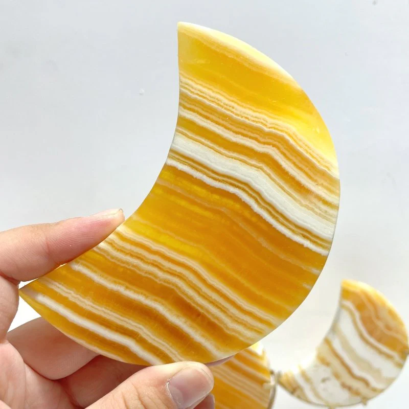 8 Pieces Beautiful Yellow Calcite Moon With Stand - Image 3