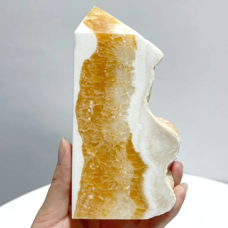 13 Pieces Large Yellow Calcite Tower Raw Side - Image 7