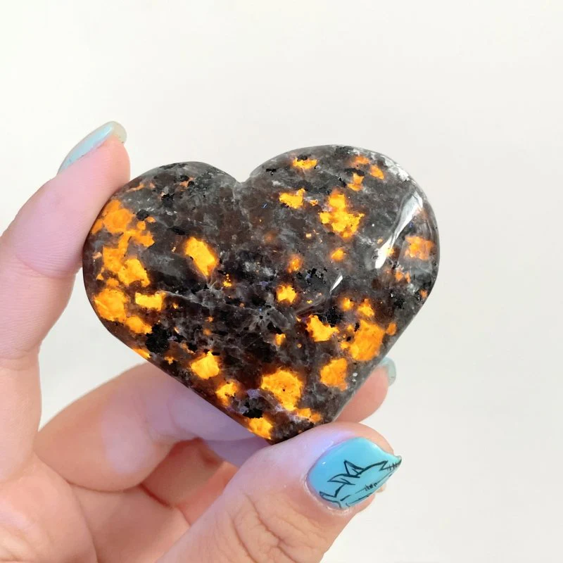 Yooperlite Heart Wholesale (UV-Reactive)