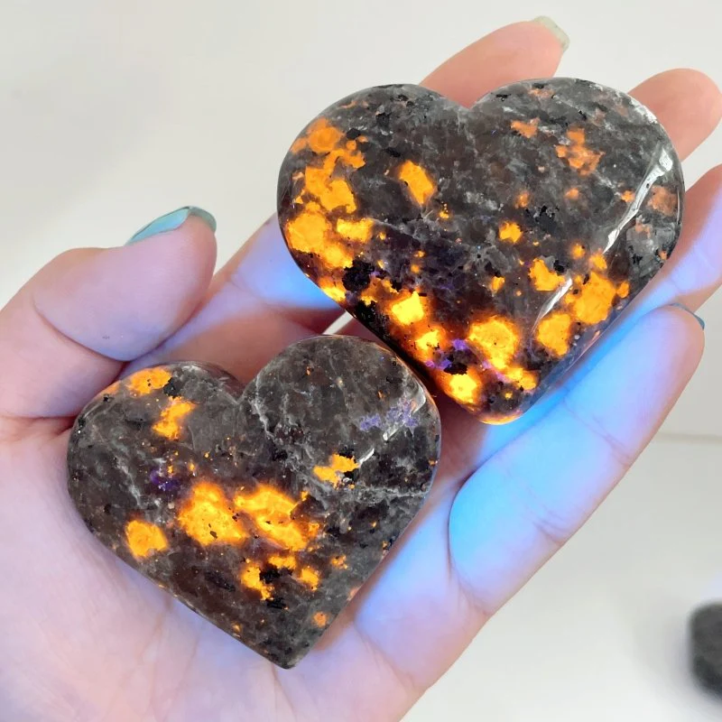 Yooperlite Heart Wholesale (UV-Reactive) - Image 6