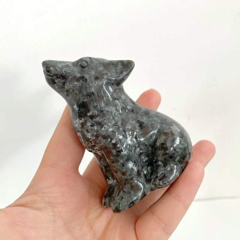 Yooperlite Wolf Carving Wholesale (UV-Reactive) - Image 2