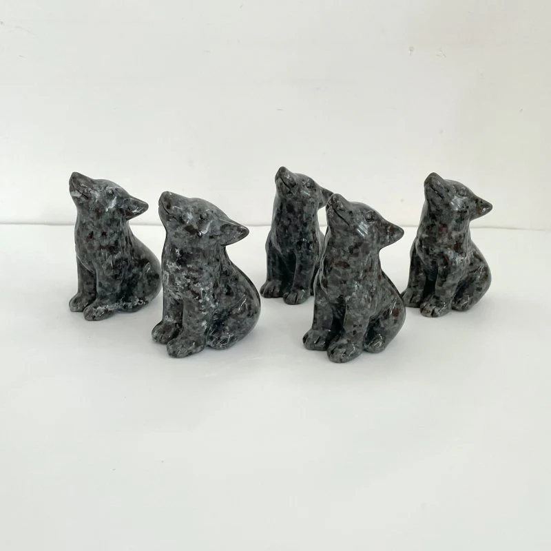 Yooperlite Wolf Carving Wholesale (UV-Reactive) - Image 3